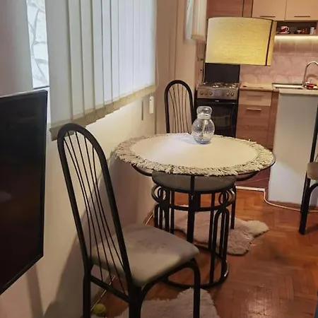 Cosy In Zemun, Apartment *